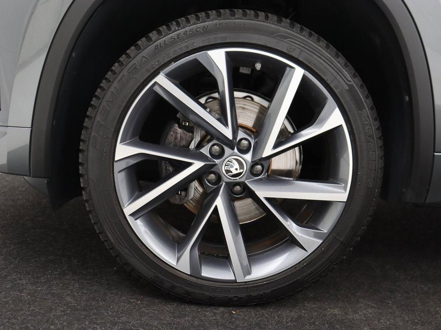 Škoda Kodiaq 1.5 TSI Sportline Business 7 Persoons | Stoelverwarming | Adaptive cruise | Alcantara | Matrix LED | Carplay | Keyless | Camera | Virtual Cockpit | Side Assist | Sfeerverlichting | Navigatie