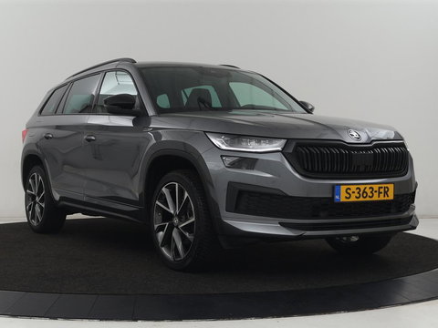 Škoda Kodiaq 1.5 TSI Sportline Business 7 Persoons | Stoelverwarming | Adaptive cruise | Alcantara | Matrix LED | Carplay | Keyless | Camera | Virtual Cockpit | Side Assist | Sfeerverlichting | Navigatie