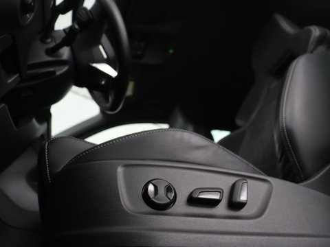 Škoda Kodiaq 1.5 TSI Sportline Business 7 Persoons | Stoelverwarming | Adaptive cruise | Alcantara | Matrix LED | Carplay | Keyless | Camera | Virtual Cockpit | Side Assist | Sfeerverlichting | Navigatie