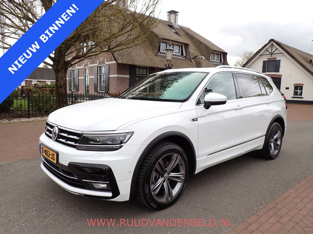 Volkswagen Tiguan Allspace - 1.5 TSI R-LINE ACC / KEYLESS / TREKHAAK / PANODAK