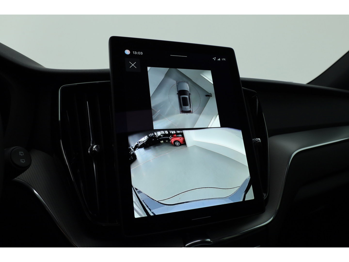 Volvo XC60 2.0 T8 Plug-in hybrid AWD Plus Black Edition | Pano | Head up | 360 Camera | Blis | Acc | H&K Audio | Mem stoelen |