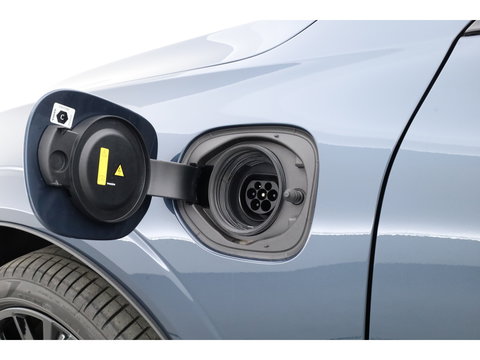 Volvo XC60 2.0 T8 Plug-in hybrid AWD Plus Black Edition | Pano | Head up | 360 Camera | Blis | Acc | H&K Audio | Mem stoelen |