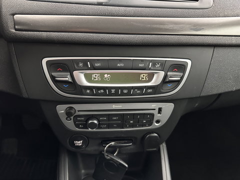 Renault Mégane Estate 1.5 dCi Expression *NAVI-FULLMAP | AIRCO | CRUISE | PDC | TOWBAR*