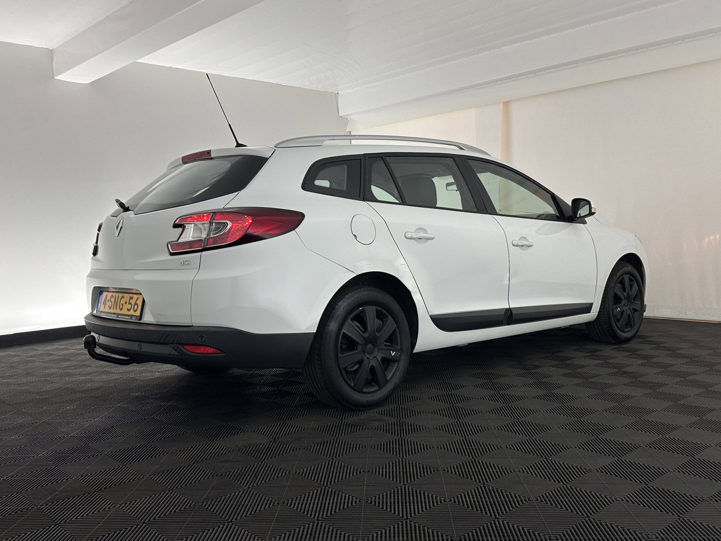 Renault Mégane Estate 1.5 dCi Expression *NAVI-FULLMAP | AIRCO | CRUISE | PDC | TOWBAR*