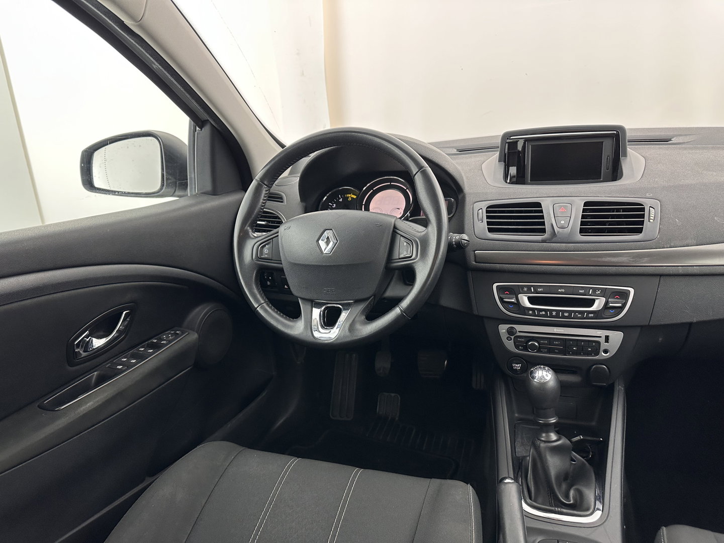 Renault Mégane Estate 1.5 dCi Expression *NAVI-FULLMAP | AIRCO | CRUISE | PDC | TOWBAR*