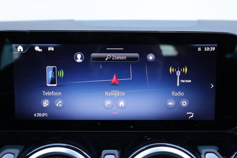 Mercedes-Benz B-Klasse 200 Luxury Line / Panoramadak / Stuurwielverwarming / Stoelverwarming