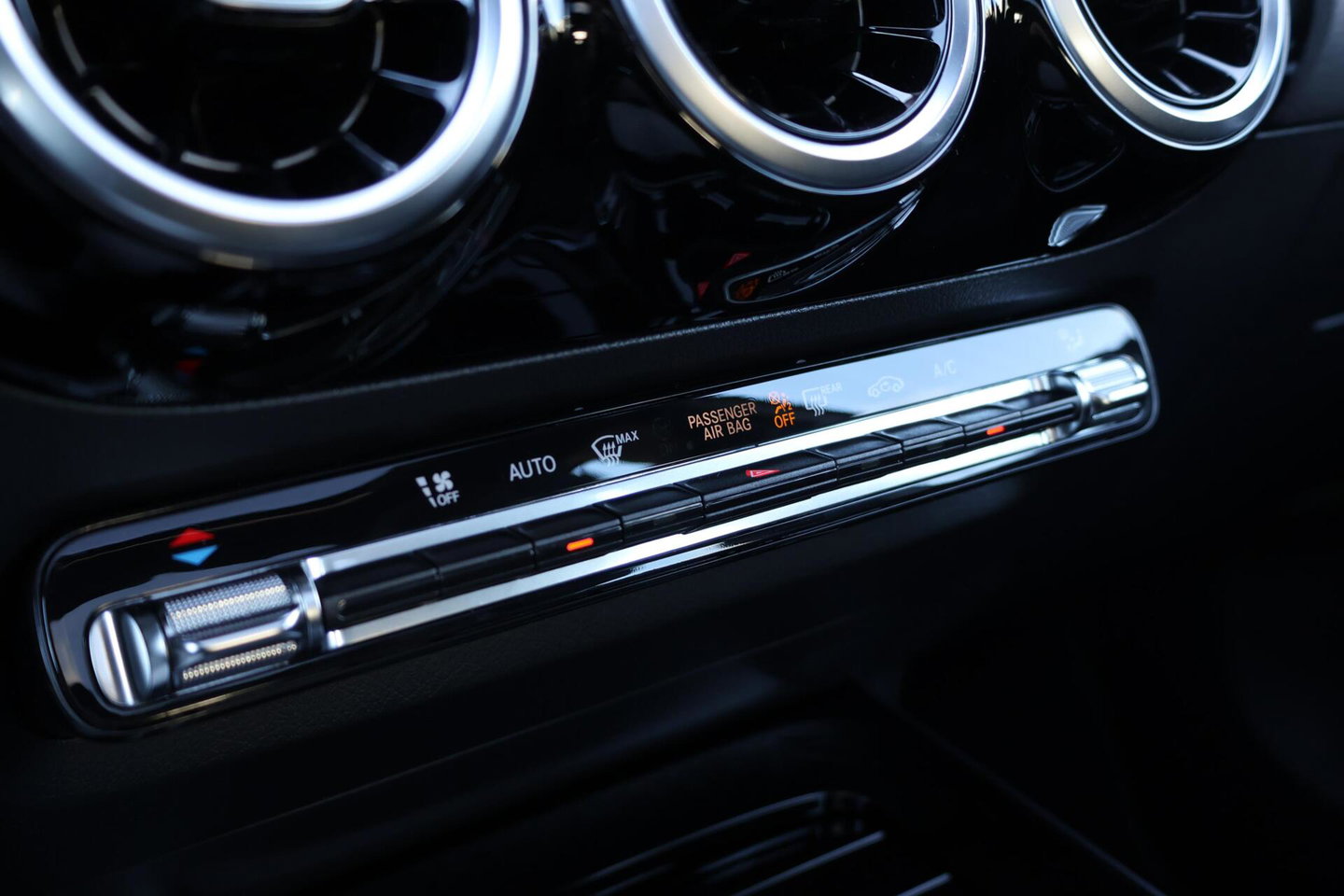 Mercedes-Benz B-Klasse 200 Luxury Line / Panoramadak / Stuurwielverwarming / Stoelverwarming