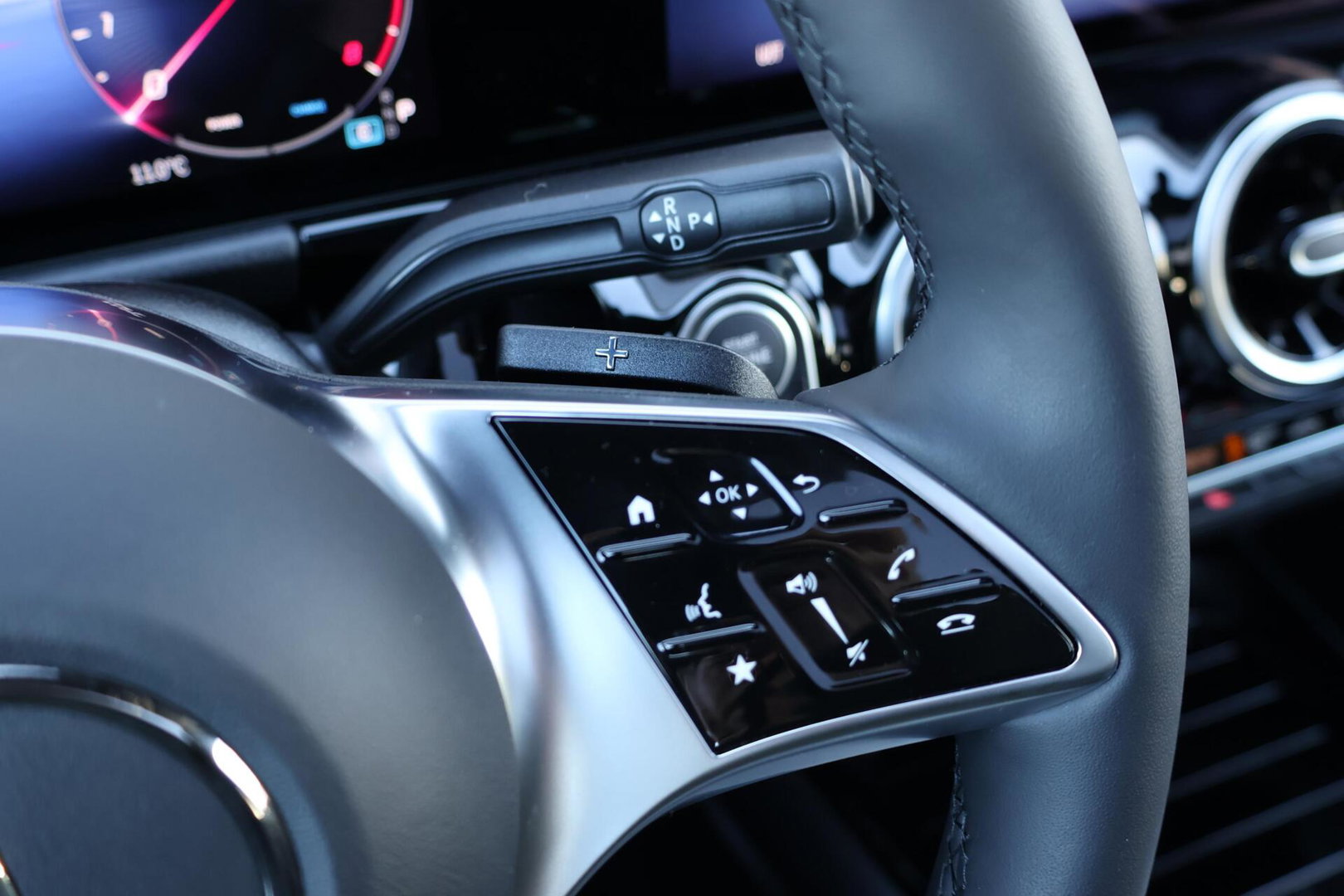 Mercedes-Benz B-Klasse 200 Luxury Line / Panoramadak / Stuurwielverwarming / Stoelverwarming