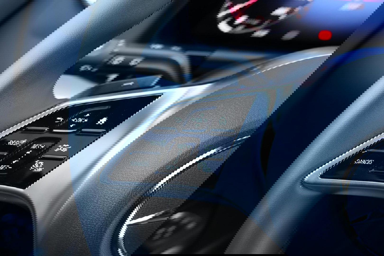 Mercedes-Benz B-Klasse 200 Luxury Line / Panoramadak / Stuurwielverwarming / Stoelverwarming