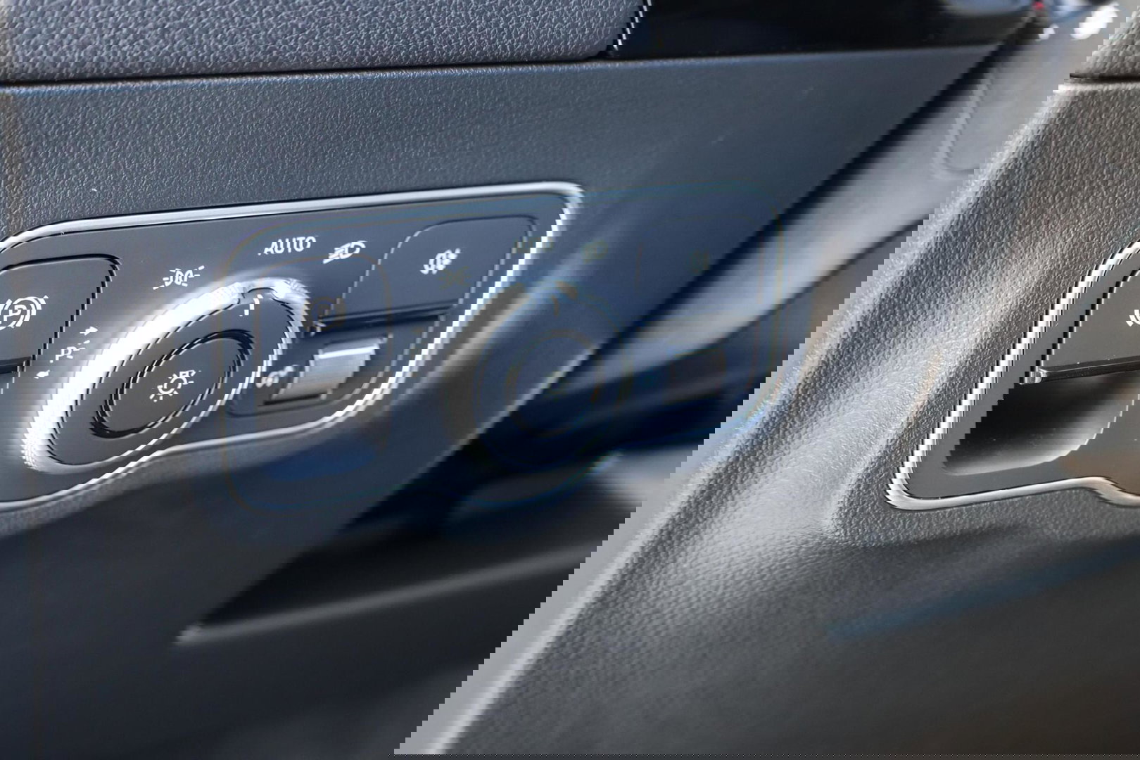 Mercedes-Benz B-Klasse 200 Luxury Line / Panoramadak / Stuurwielverwarming / Stoelverwarming