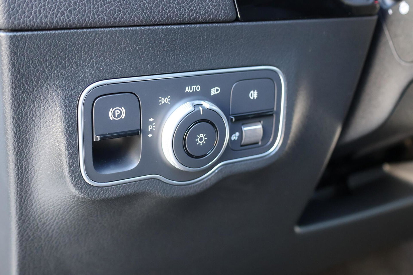 Mercedes-Benz B-Klasse 200 Luxury Line / Panoramadak / Stuurwielverwarming / Stoelverwarming