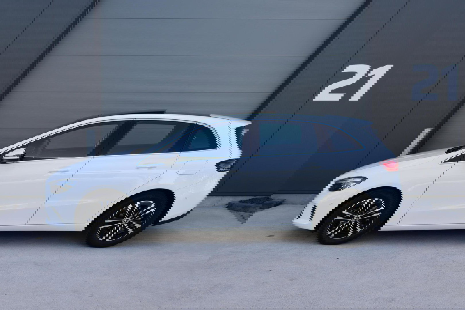 Mercedes-Benz B-Klasse 200 Luxury Line / Panoramadak / Stuurwielverwarming / Stoelverwarming