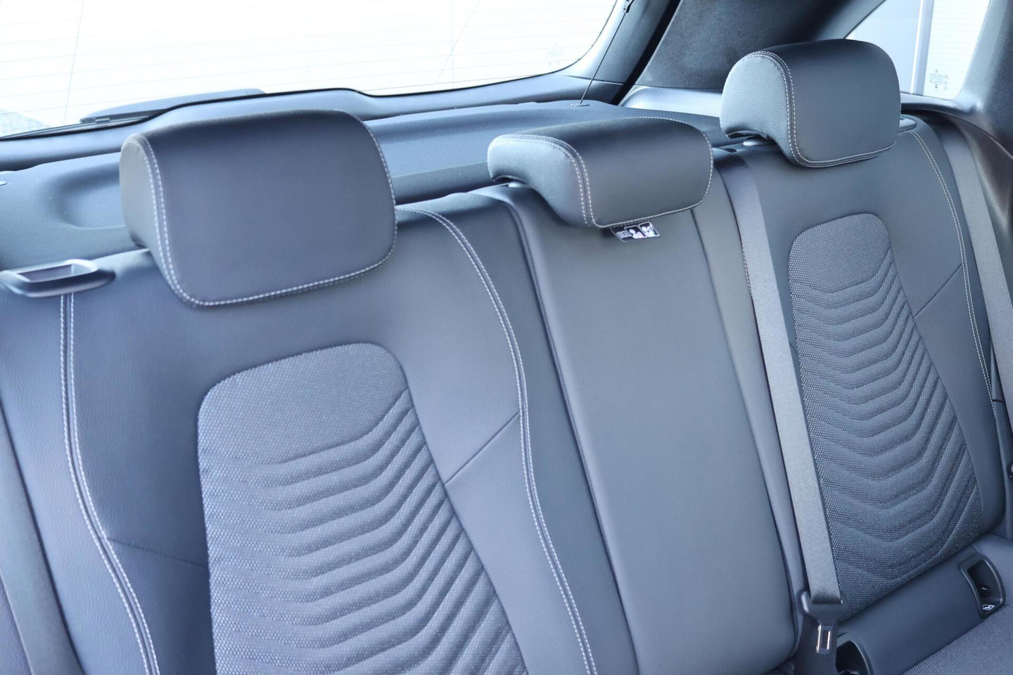 Mercedes-Benz B-Klasse 200 Luxury Line / Panoramadak / Stuurwielverwarming / Stoelverwarming