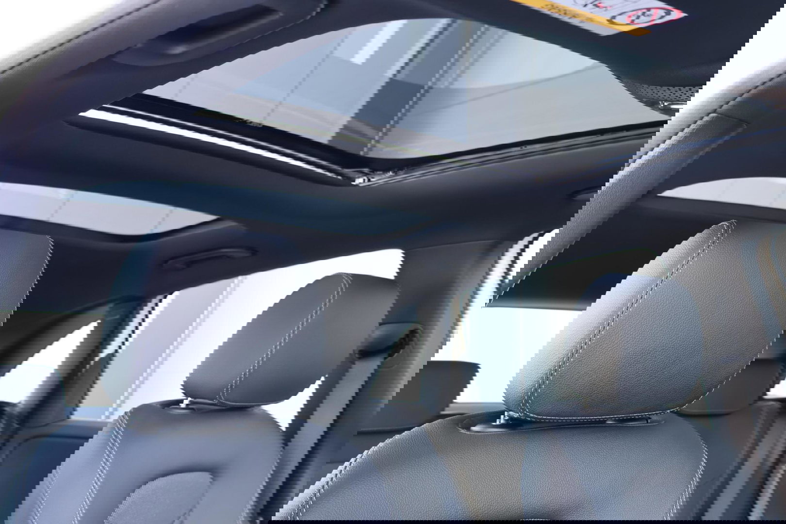 Mercedes-Benz B-Klasse 200 Luxury Line / Panoramadak / Stuurwielverwarming / Stoelverwarming