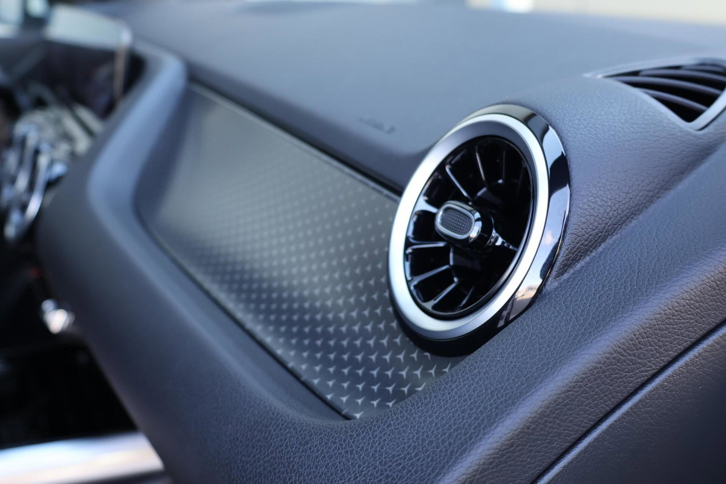 Mercedes-Benz B-Klasse 200 Luxury Line / Panoramadak / Stuurwielverwarming / Stoelverwarming