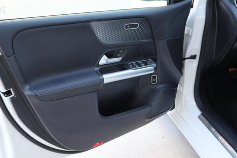 Mercedes-Benz B-Klasse 200 Luxury Line / Panoramadak / Stuurwielverwarming / Stoelverwarming