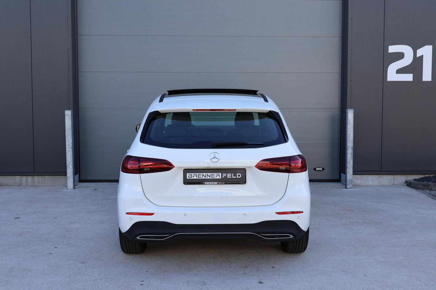 Mercedes-Benz B-Klasse 200 Luxury Line / Panoramadak / Stuurwielverwarming / Stoelverwarming