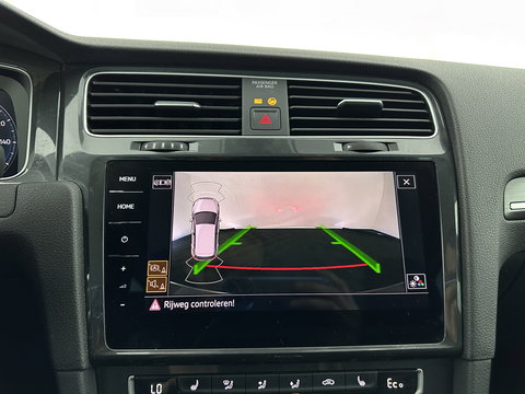 Volkswagen e-Golf (INCL-BTW) *HEATPUMP | LEATHER | ADAPTIVE-CRUISE | FULL-LED | DYNAUDIO | BLINDSPOT | DIGI-COCKPIT | NAVI-FULLMAP | CAMERA | KEYLESS | ECC | CCS-FASTLOADER | PDC | 17''ALU*