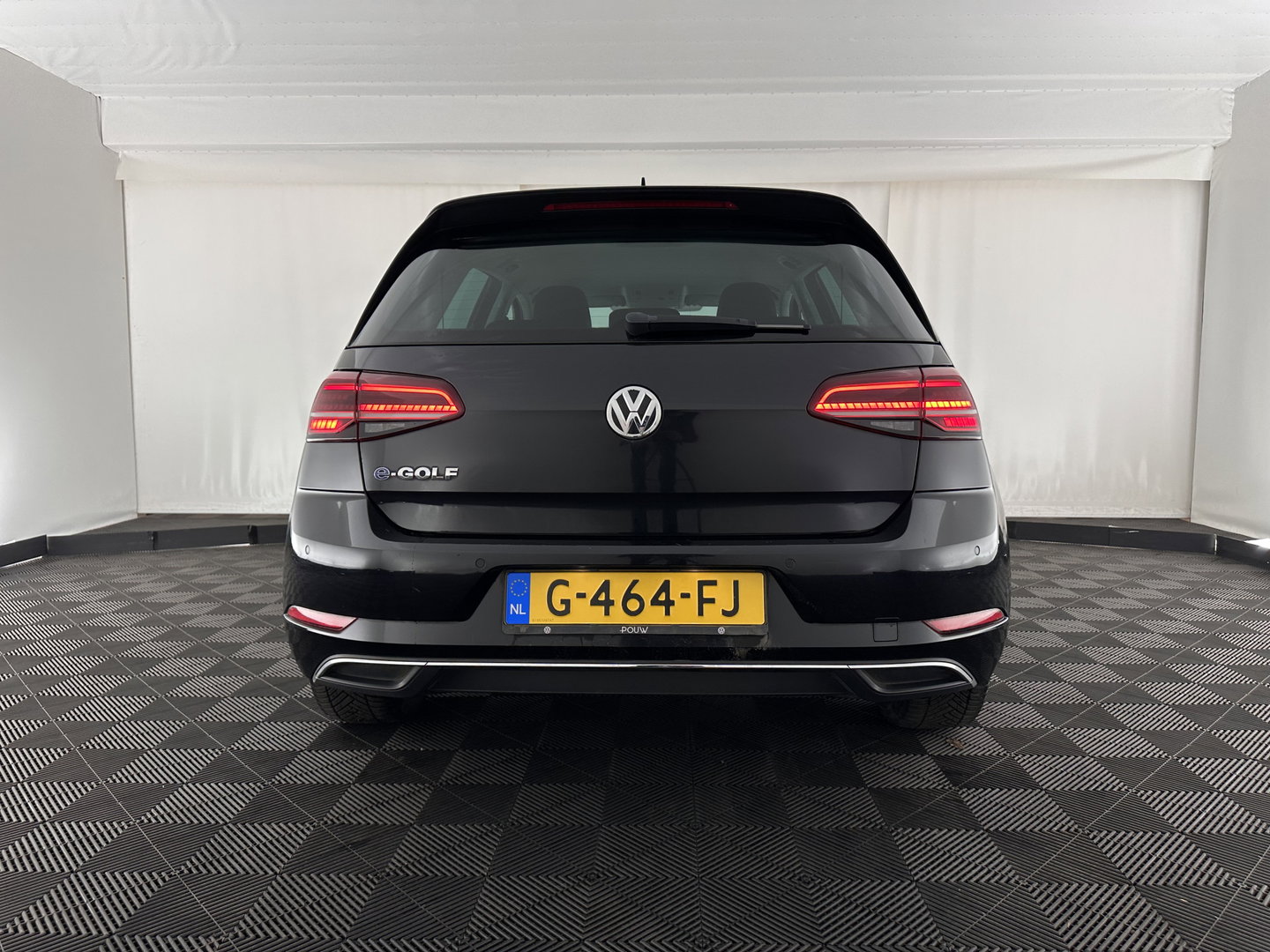 Volkswagen e-Golf (INCL-BTW) *HEATPUMP | LEATHER | ADAPTIVE-CRUISE | FULL-LED | DYNAUDIO | BLINDSPOT | DIGI-COCKPIT | NAVI-FULLMAP | CAMERA | KEYLESS | ECC | CCS-FASTLOADER | PDC | 17''ALU*