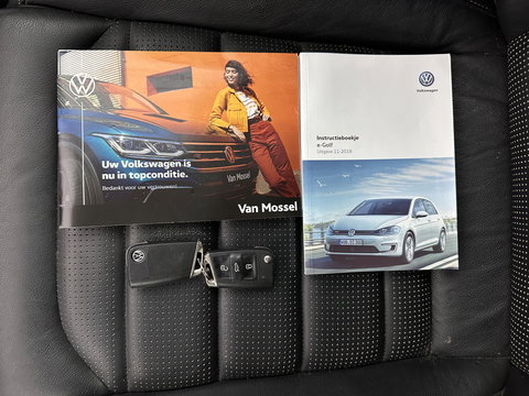 Volkswagen e-Golf (INCL-BTW) *HEATPUMP | LEATHER | ADAPTIVE-CRUISE | FULL-LED | DYNAUDIO | BLINDSPOT | DIGI-COCKPIT | NAVI-FULLMAP | CAMERA | KEYLESS | ECC | CCS-FASTLOADER | PDC | 17''ALU*