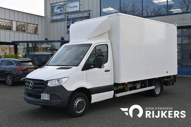 Mercedes-Benz Sprinter - 514 CDI L3 Bakwagen met laadklep Camera, MBUX, Geveerde stoel, Stoelverwarming