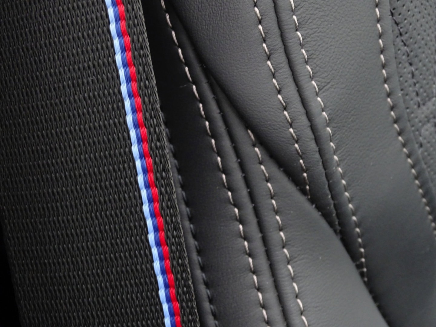 BMW X5 50e 490PK X-Drive M- Individual / Frozen Grey / Carbon