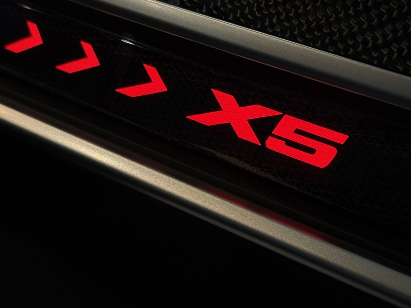 BMW X5 50e 490PK X-Drive M- Individual / Frozen Grey / Carbon