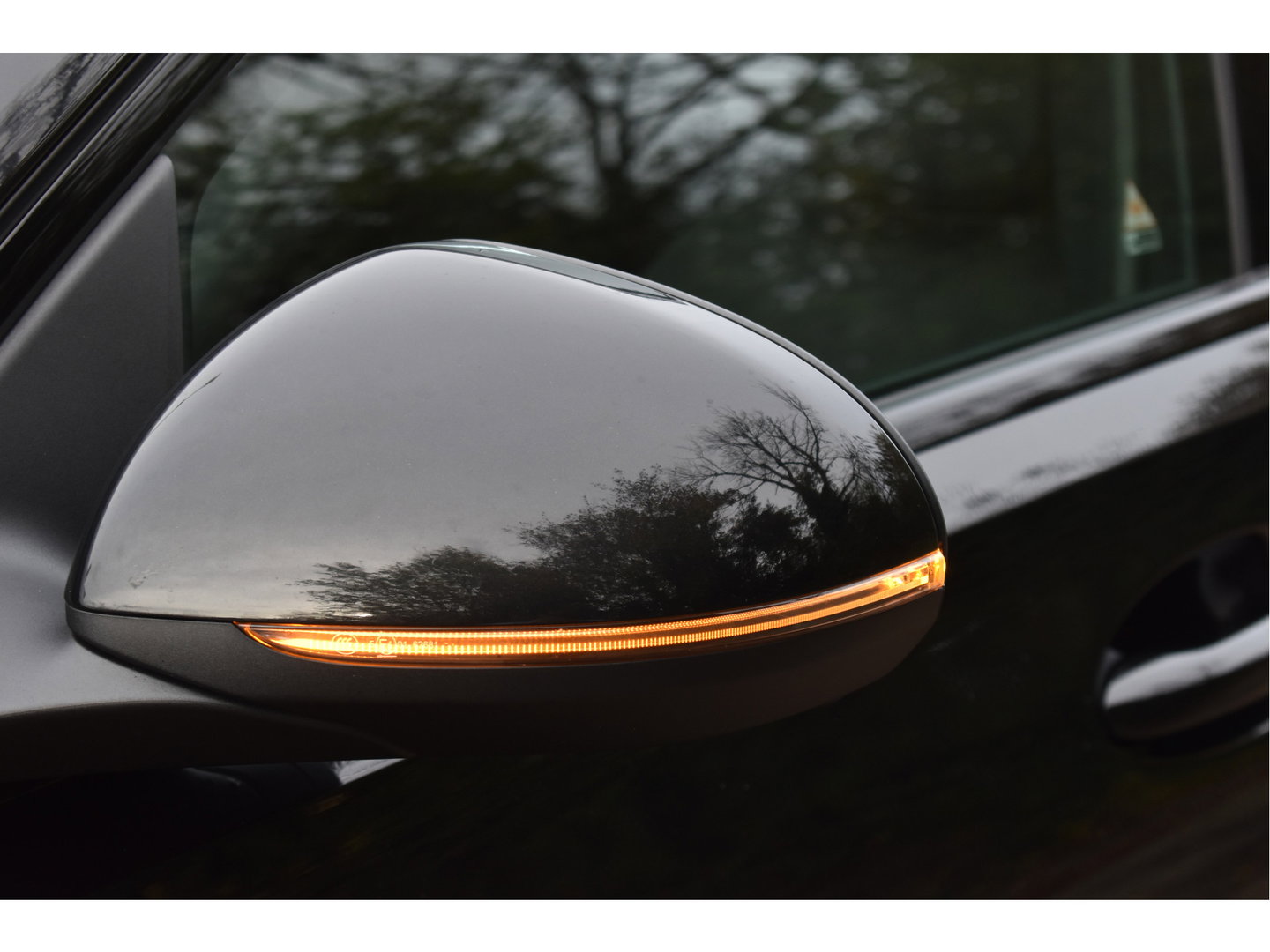 Mercedes-Benz C-Klasse 300 e AMG Line 313 pk | NL-Auto | Trekhaak | Open dak | Virtual cockpit | Camera | Carplay | Sfeerverlichting | Full LED | LM-Velgen | NAP