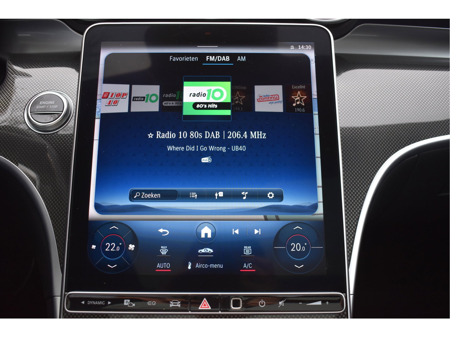 Mercedes-Benz C-Klasse 300 e AMG Line 313 pk | NL-Auto | Trekhaak | Open dak | Virtual cockpit | Camera | Carplay | Sfeerverlichting | Full LED | LM-Velgen | NAP