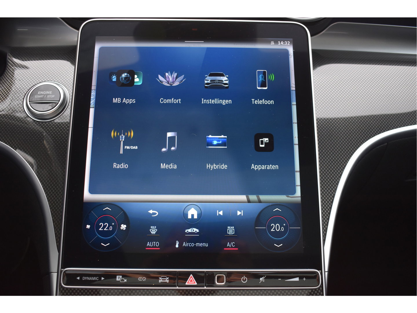 Mercedes-Benz C-Klasse 300 e AMG Line 313 pk | NL-Auto | Trekhaak | Open dak | Virtual cockpit | Camera | Carplay | Sfeerverlichting | Full LED | LM-Velgen | NAP