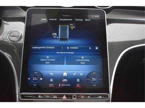 Mercedes-Benz C-Klasse 300 e AMG Line 313 pk | NL-Auto | Trekhaak | Open dak | Virtual cockpit | Camera | Carplay | Sfeerverlichting | Full LED | LM-Velgen | NAP