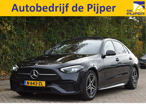 Mercedes-Benz C-Klasse 300 e AMG Line 313 pk | NL-Auto | Trekhaak | Open dak | Virtual cockpit | Camera | Carplay | Sfeerverlichting | Full LED | LM-Velgen | NAP