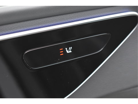 Mercedes-Benz C-Klasse 300 e AMG Line 313 pk | NL-Auto | Trekhaak | Open dak | Virtual cockpit | Camera | Carplay | Sfeerverlichting | Full LED | LM-Velgen | NAP