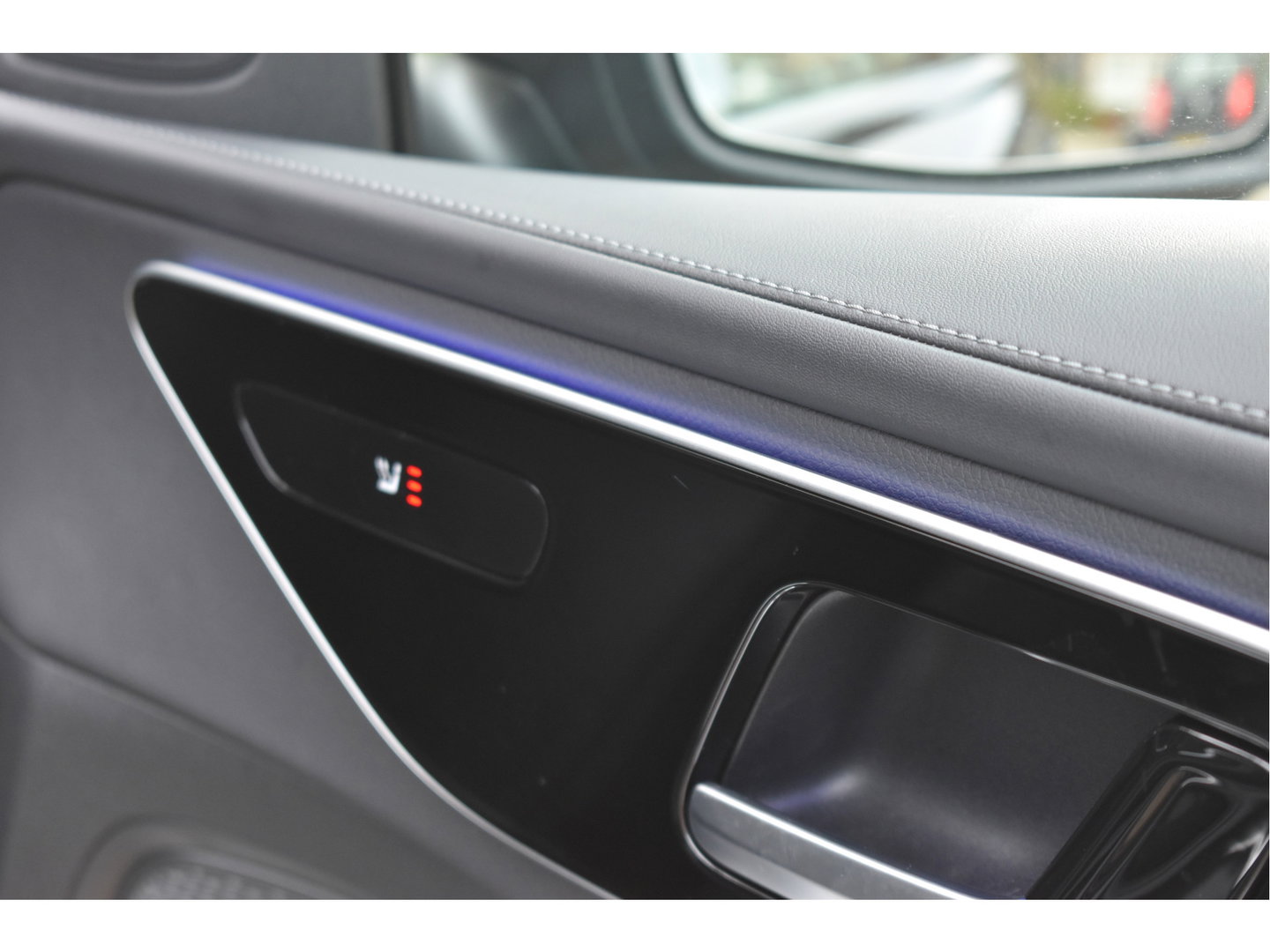 Mercedes-Benz C-Klasse 300 e AMG Line 313 pk | NL-Auto | Trekhaak | Open dak | Virtual cockpit | Camera | Carplay | Sfeerverlichting | Full LED | LM-Velgen | NAP