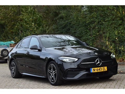 Mercedes-Benz C-Klasse 300 e AMG Line 313 pk | NL-Auto | Trekhaak | Open dak | Virtual cockpit | Camera | Carplay | Sfeerverlichting | Full LED | LM-Velgen | NAP