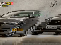 Jaguar XE - 2.0 D Portfolio 164Pk Automaat (NAVIGATIE, CLIMATE, LEDER, CAMERA, ELEK SPORTSTOELEN, TREKHAAK, XENON, NIEUWE APK, NIEUWSTAAT)