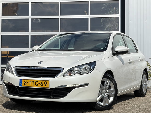Peugeot 308 - 1.2 VTi Active 82pk | Audio-navigatie full map | Cruise control | Electronic climate control | Lichtmetalen velgen 16" | Parkeersensor achter | Radio cd speler | Keurige nette auto!