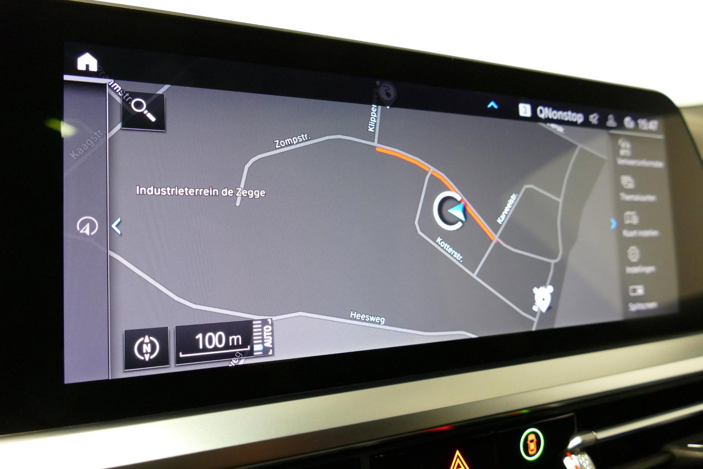 BMW 3 Serie Touring 330e xDrive M Sport / M340i Diffuser /  Black Diamond M grille / M340i M Sport bumper pakket / BMW Laser Light / Panoramadak / Premium kleur Dravitgrau / Elektr. verstelbare voorstoelen links met memory / Apple Carplay - Android Auto / Stoelverwar