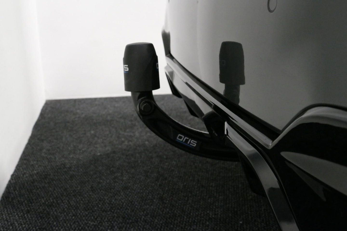 BMW 3 Serie Touring 330e xDrive M Sport / M340i Diffuser /  Black Diamond M grille / M340i M Sport bumper pakket / BMW Laser Light / Panoramadak / Premium kleur Dravitgrau / Elektr. verstelbare voorstoelen links met memory / Apple Carplay - Android Auto / Stoelverwar