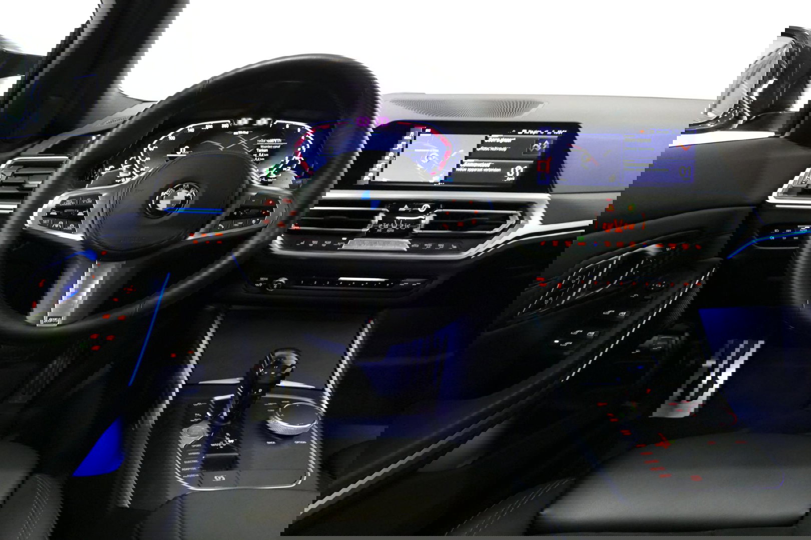 BMW 3 Serie Touring 330e xDrive M Sport / M340i Diffuser /  Black Diamond M grille / M340i M Sport bumper pakket / BMW Laser Light / Panoramadak / Premium kleur Dravitgrau / Elektr. verstelbare voorstoelen links met memory / Apple Carplay - Android Auto / Stoelverwar