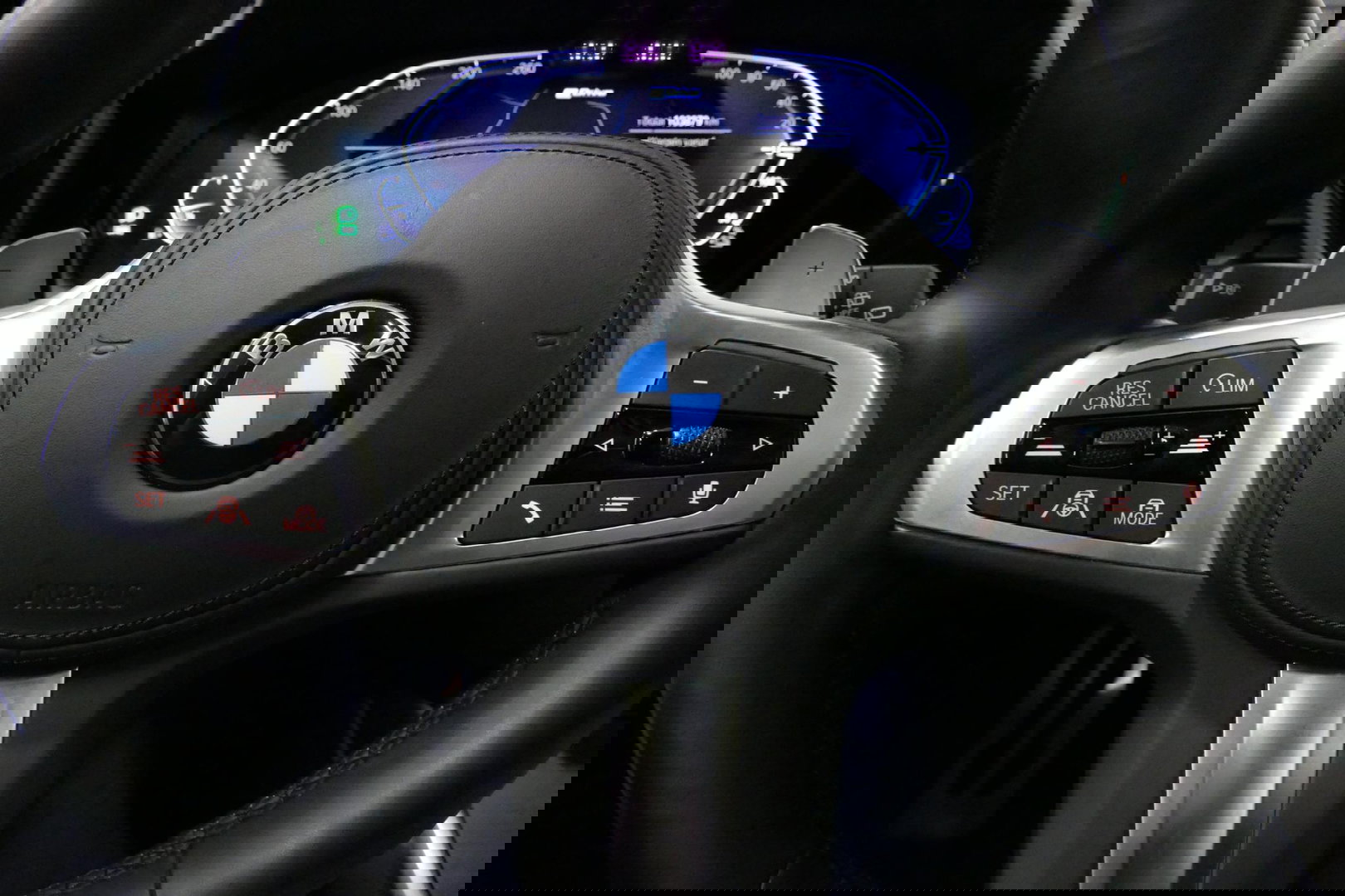 BMW 3 Serie Touring 330e xDrive M Sport / M340i Diffuser /  Black Diamond M grille / M340i M Sport bumper pakket / BMW Laser Light / Panoramadak / Premium kleur Dravitgrau / Elektr. verstelbare voorstoelen links met memory / Apple Carplay - Android Auto / Stoelverwar