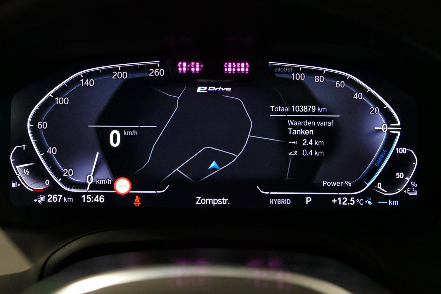 BMW 3 Serie Touring 330e xDrive M Sport / M340i Diffuser /  Black Diamond M grille / M340i M Sport bumper pakket / BMW Laser Light / Panoramadak / Premium kleur Dravitgrau / Elektr. verstelbare voorstoelen links met memory / Apple Carplay - Android Auto / Stoelverwar