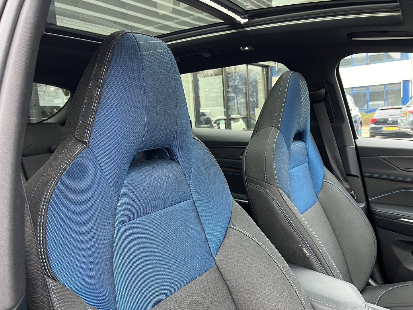 Lynk & Co 01 Zwarte Hemel|Pano|BTW|Infinity|Memory|NL-Auto|ACC|Keyless|Carplay|Stoelverwarming|Camera