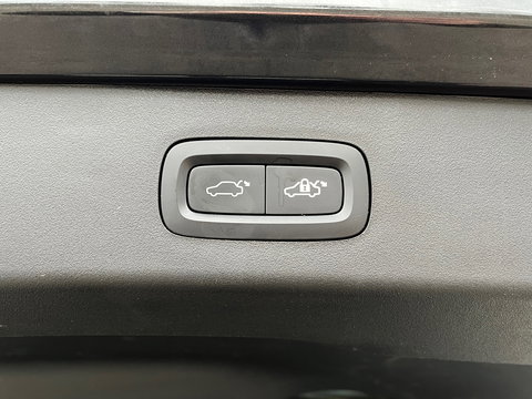 Lynk & Co 01 Zwarte Hemel|Pano|BTW|Infinity|Memory|NL-Auto|ACC|Keyless|Carplay|Stoelverwarming|Camera