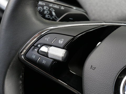 Škoda Enyaq iV 60/ WARMTEPOMP/ TREKHAAK/ COMFORT PACK/ CLIMATE PACK/ PARKEER PACK/ SOH 92%