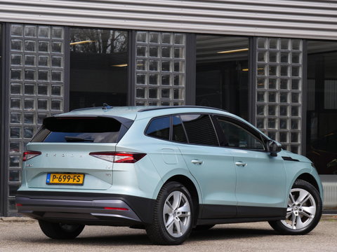 Škoda Enyaq iV 60/ WARMTEPOMP/ TREKHAAK/ COMFORT PACK/ CLIMATE PACK/ PARKEER PACK/ SOH 92%