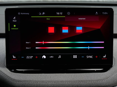 Škoda Enyaq iV 60/ WARMTEPOMP/ TREKHAAK/ COMFORT PACK/ CLIMATE PACK/ PARKEER PACK/ SOH 92%