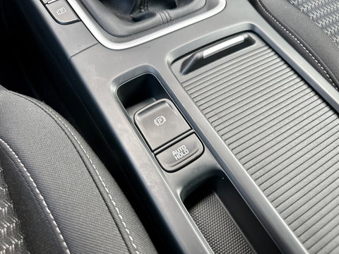 Kia Ceed 1.0 T-GDi DynamicLine | Cruise Control | Apple Carplay | Android Auto | Achteruitrijcamera | Parkeersensoren | Isofix | Led