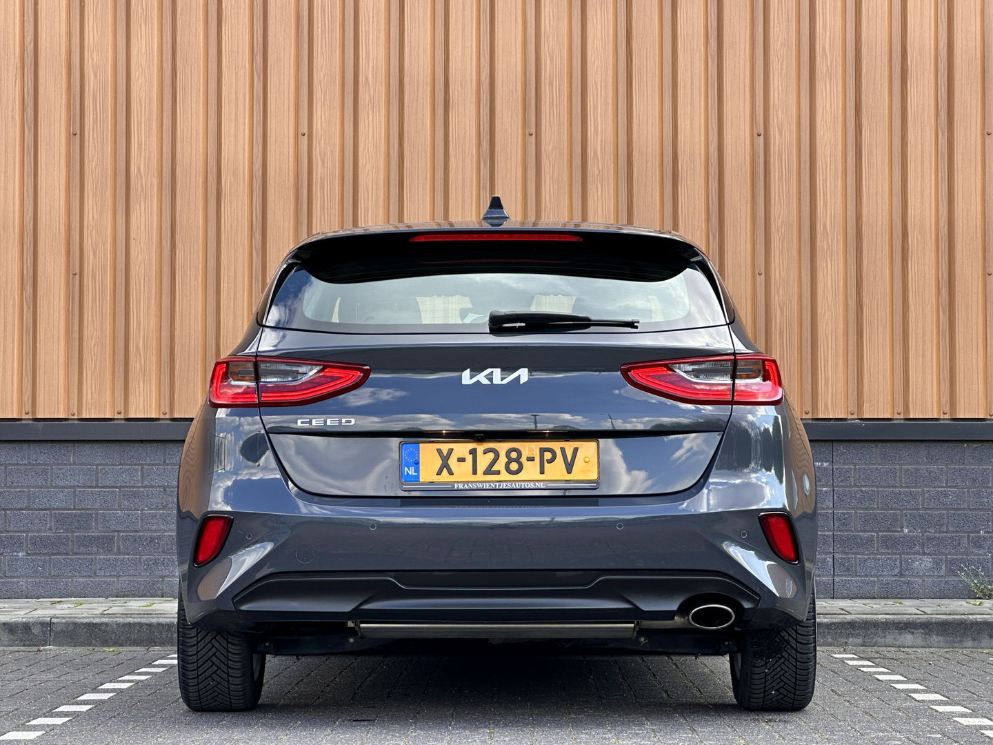 Kia Ceed 1.0 T-GDi DynamicLine | Cruise Control | Apple Carplay | Android Auto | Achteruitrijcamera | Parkeersensoren | Isofix | Led