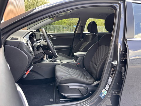 Kia Ceed 1.0 T-GDi DynamicLine | Cruise Control | Apple Carplay | Android Auto | Achteruitrijcamera | Parkeersensoren | Isofix | Led